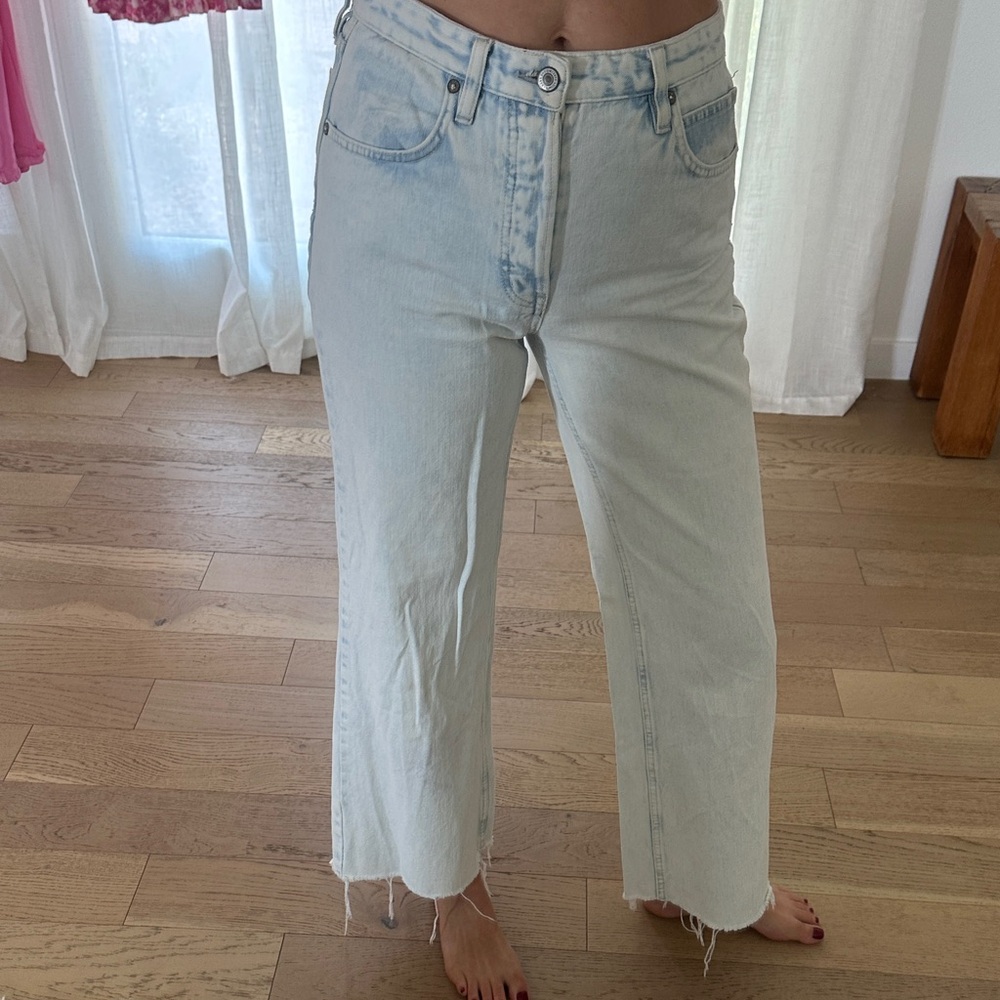 We The Free Light Wash Cropped Jeans
